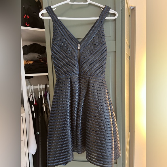 Chic dress from Maje for special events - Picture 2 of 6